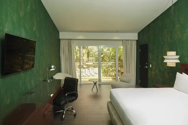 غرفة بسرير كينج بإطلالة على المسبح، Los Tajibos, Santa Cruz de la Sierra, a Tribute Portfolio Hotel 7/10