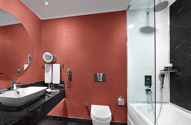 Family Suite, Corner, Ramada Plaza by Wyndham Eskisehir 2/3