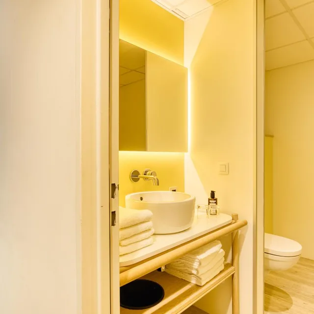 جناح عائلي، B&B Hotel Brussels Centre Louise 8/8