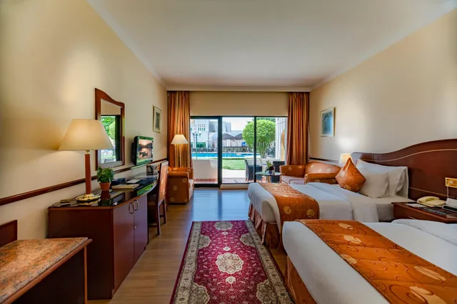 غرفة قياسية بسرير مزدوج أو سريرين منفصلين بإطلالة على الفناء، Golden Tulip Nizwa Hotel 3/10