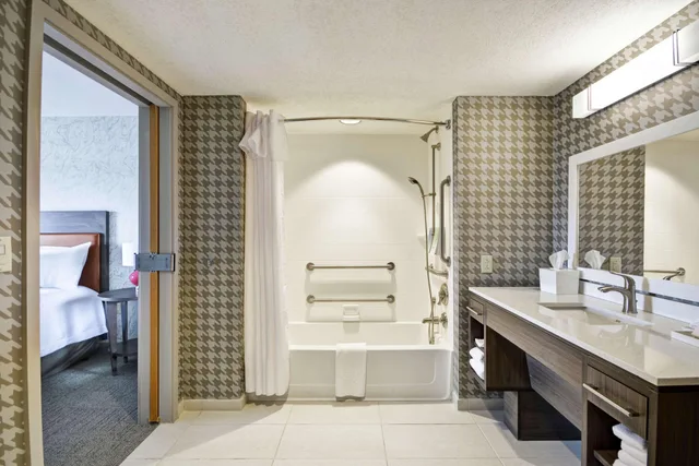استوديو بسرير كوين، HOME2 SUITES BY HILTON PORTLAND AIRPORT 2/2