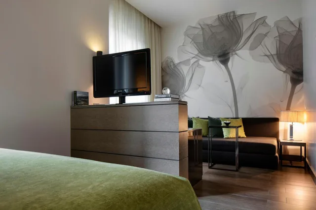 Room, Triple, Double Bed, Sofa, Starhotels E.C.Ho. 7/8