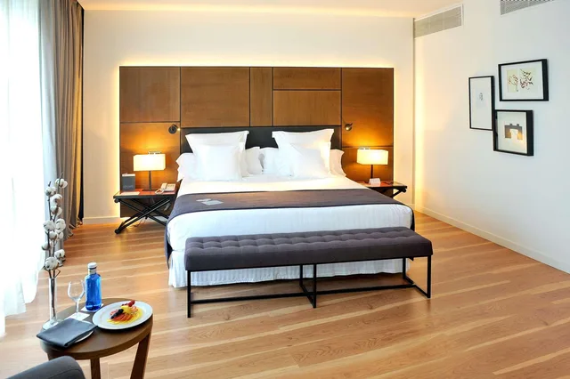 جناح، Barcelo Sevilla Renacimiento 1/2