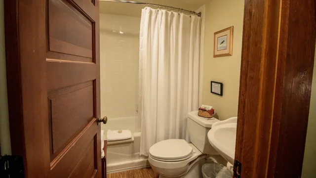 Lodge, Queen Bed, Sofa, Balcony، Weasku Inn 2/2