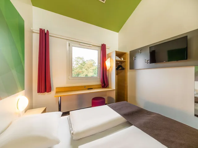 غرفة رباعية بسرير بطابقين وسرير كوين، B&B Hotel Bochum-Herne 2/11