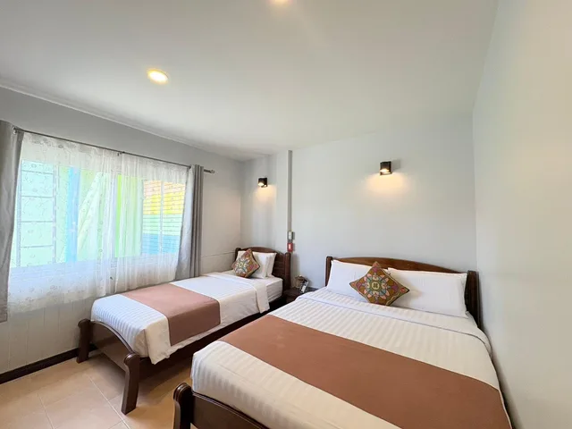 غرفة قياسية بسريرين منفصلين، Talay Sai Hotel At Thung Wua Laen 4/4