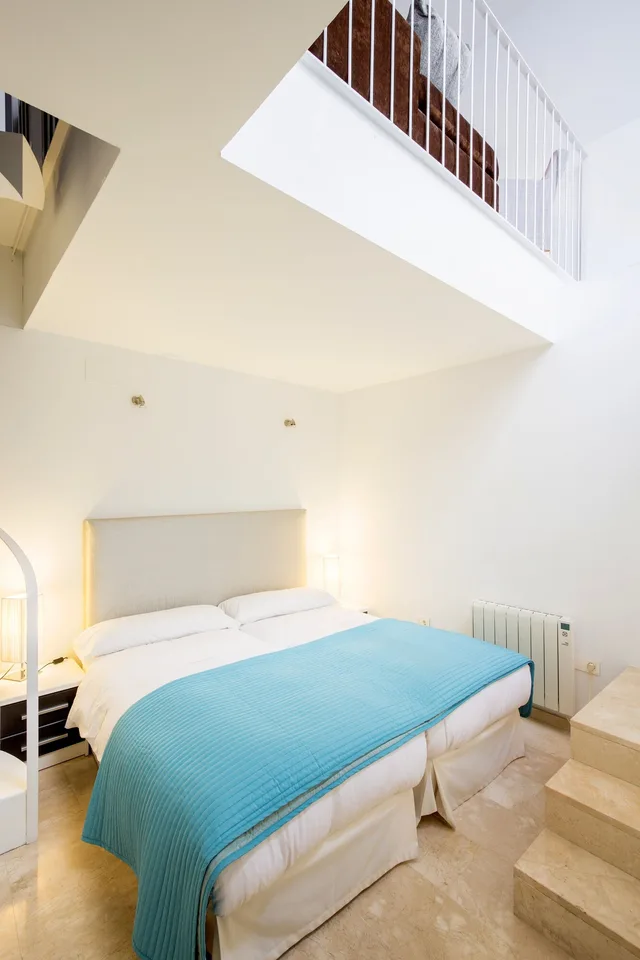 شقة بأربعة أسرّة بغرفتي نوم مع أريكة، Comet Suites Elvira 4/10