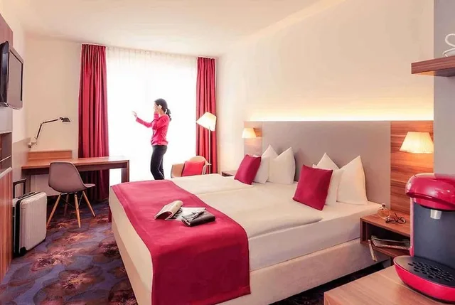 غرفة قياسية بسرير مزدوج، Plaza Inn Regensburg 1/1