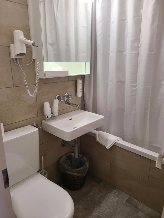 غرفة ديلوكس بسرير مزدوج أو سريرين منفصلين، Hotel Residence Standard With Balcony 3/3