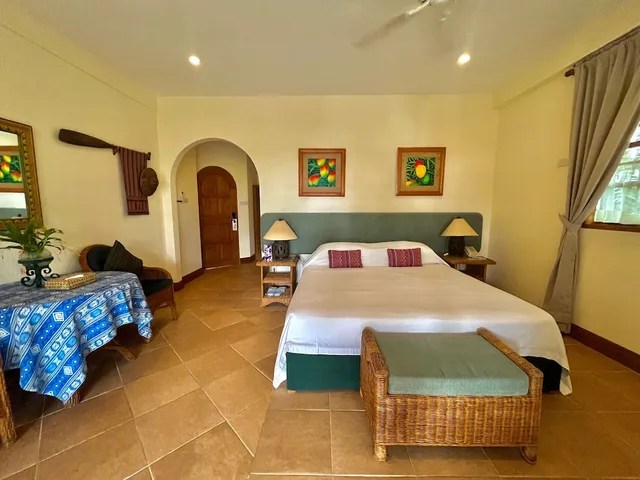 غرفة تنفيذية بسرير كوين بإطلالة على الحديقة، Coco Grove Beach Resort 8/10