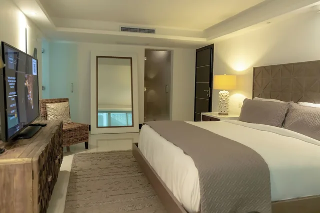 جناح بسرير كينج بإطلالة على الحديقة بشرفة بغرفة نوم واحدة، The Ocean Club, a Luxury Collection Resort, Costa Norte 3/5