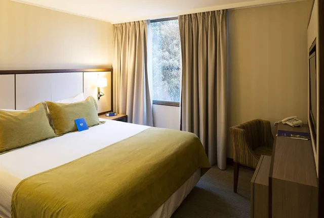غرفة تنفيذية، Abba Presidente Suites Santiago 2/6