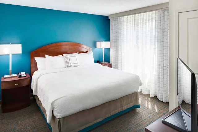 جناح بسرير كينج بغرفة نوم واحدة، Residence Inn by Marriott Milford 2/3