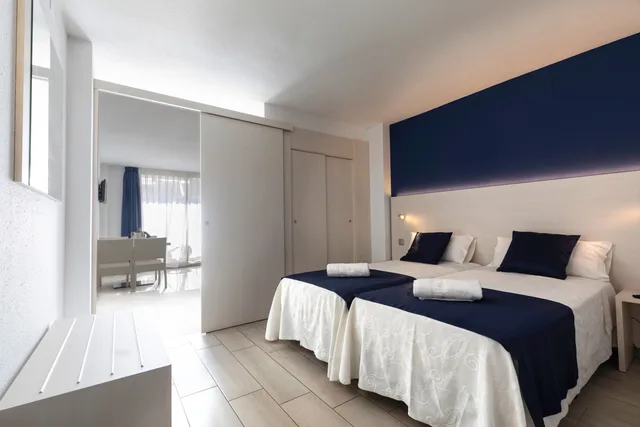 جناح جونيور، Aparthotel Miami Park 1/3