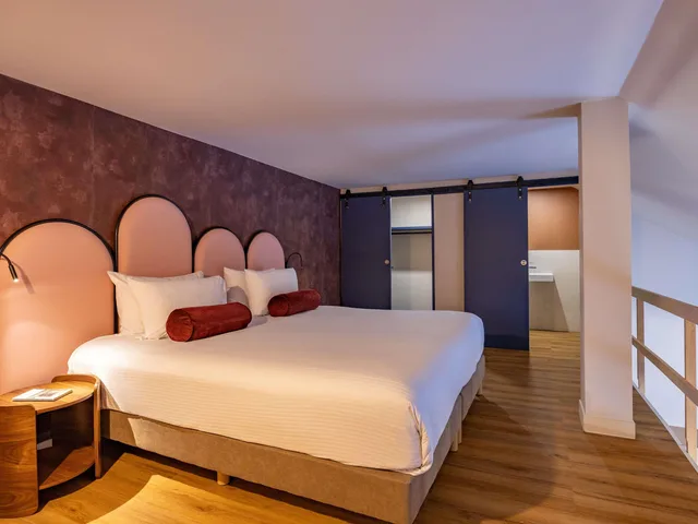 Duplex, Double Bed, Mercure Brussels Centre Rogier 1/5