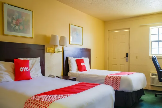 2 Full Bed Smoking, OYO Hotel Duncan, OK - Hwy 81 Near Chisholm Casino 4/4