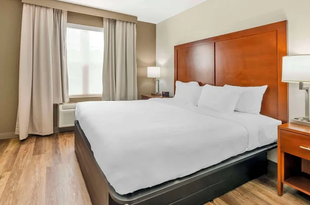 جناح بسرير كينج، Comfort Inn Wytheville - Fort Chiswell 1/3
