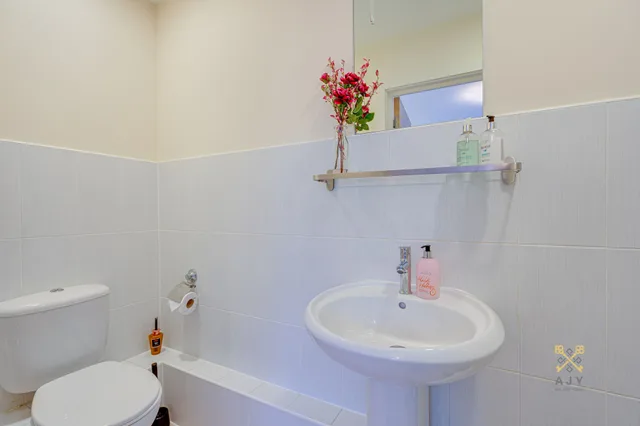 شقة سوبيريور بسرير كينج وسريرين منفصلين بغرفتي نوم مع أريكة، Mica Point City Centre Apartment 8/10