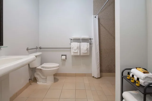 غرفة قياسية بسرير كينج لذوي الإعاقة، Best Western Plus All Suites Inn 5/5