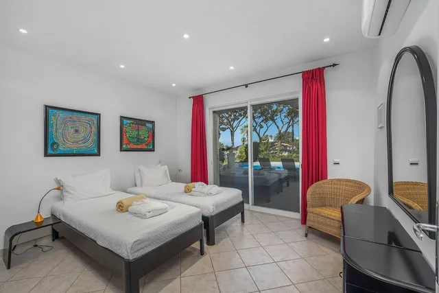 3 Bedrooms, Villa, 1 Queen and 4 Single Beds, Garden View, Pool View, Vale do Lobo Resort 1/5