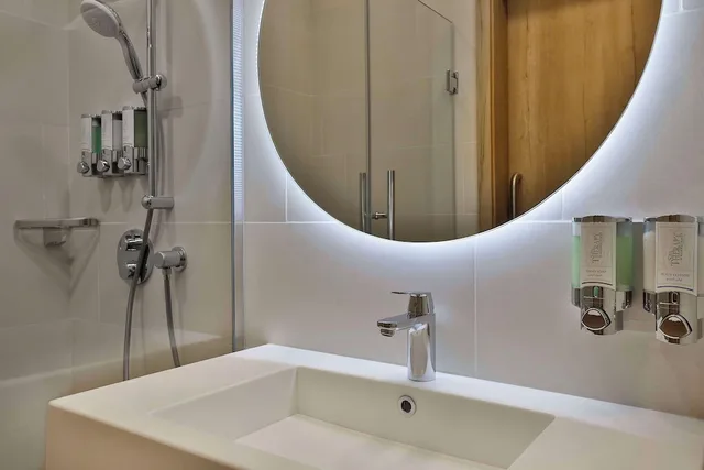 غرفة سوبيريور بسرير كينج، Hampton by Hilton Sharma NEOM Community 1 4/4