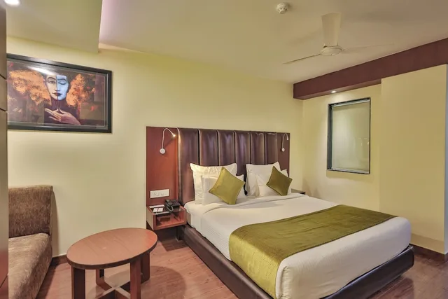غرفة غراند ديلوكس بسرير مزدوج، Hotel Cama 3/8