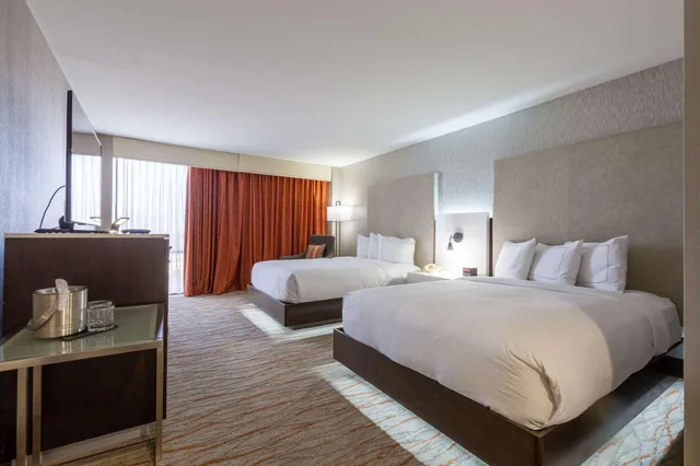 غرفة بسريرين كوين، Doubletree By Hilton Hotel Dallas - Richardson 3/5