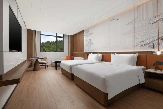 غرفة بسريرين منفصلين بإطلالة على الجبل، La Quinta by Wyndham Suzhou Yangshan 1/1