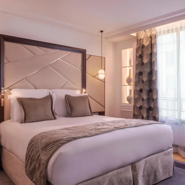 غرفة بريستيج بشرفة، L Hotel du Collectionneur Paris 1/3