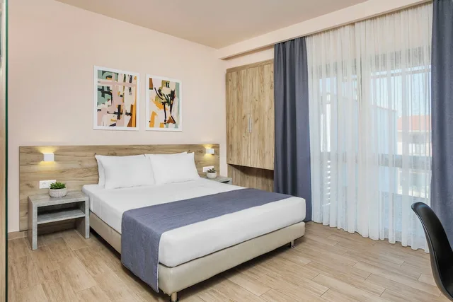 غرفة قياسية بسرير كوين، Hotel Vozina 2/9