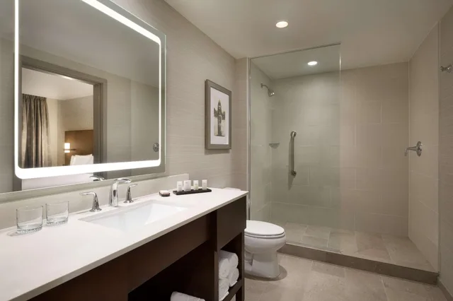 جناح بغرفة نوم واحدة لذوي الإعاقة، Embassy Suites By Hilton Oahu Kapolei 5/7