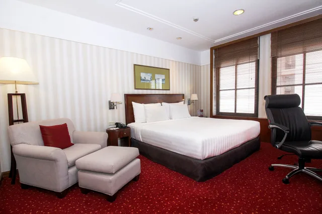 Executive, Suite, King Bed, Redtop Hotel Convention Center 4/6