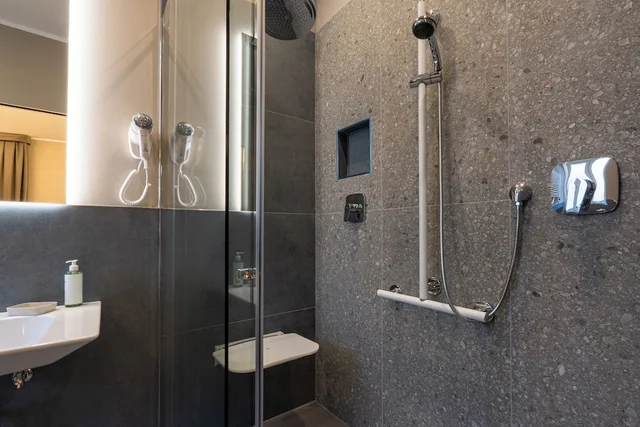 غرفة قياسية ثلاثية، Touring Hotel Bologna 6/6