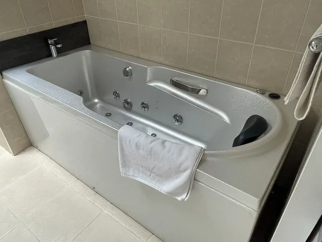 بنتهاوس عائلي بسرير كوين وسريرين كينج بـ3 غرف نوم، Alpha Motel Luxury Apartments 7/9