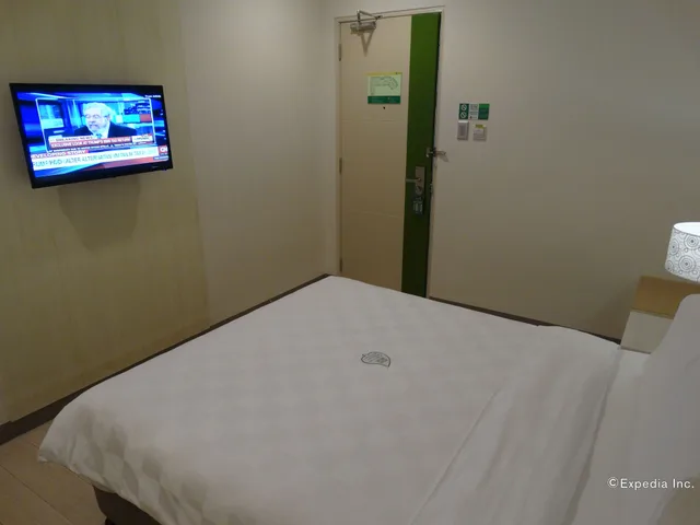 غرفة قياسية بسرير كوين، Go Hotels Lanang - Davao 3/7