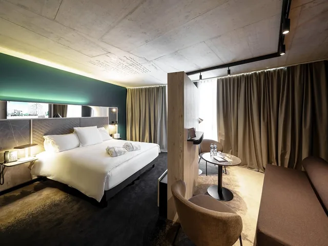 Lounge, Junior Suite, King Bed, Sofa، Mercure Hotel Delemont 3/9