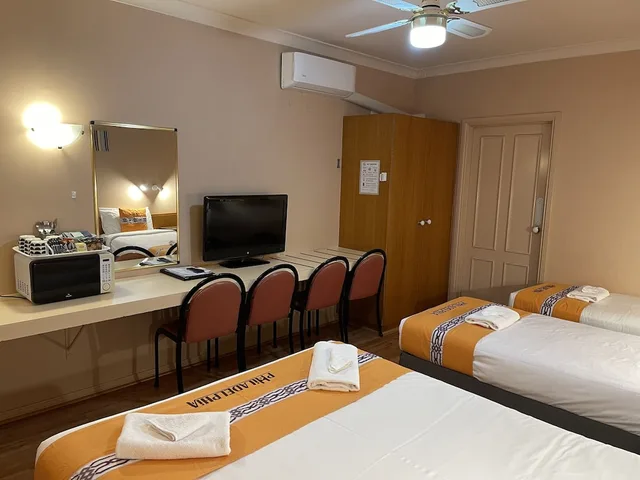 غرفة عائلية بسرير كوين وسريرين منفصلين، Philadelphia Motor Inn 3/7