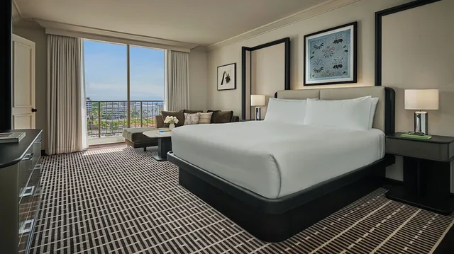 2 Bedrooms, Skyline, Deluxe, Suite, 2 King Beds, Sofa, Pendry Newport Beach 2/4