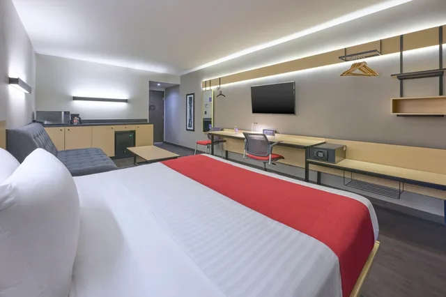 غرفة سوبيريور بسرير كينج، City Express By Marriott Ciudad de Mexico La Villa 3/7