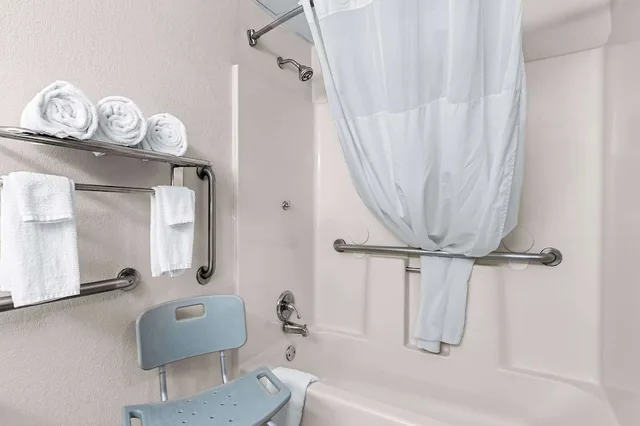 غرفة بسرير كينج، Quality Inn Jessup - Columbia South Near Fort Meade 5/5