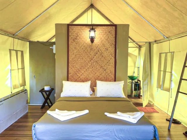 خيمة بريميير، The Camp Chiangkhan 1/4