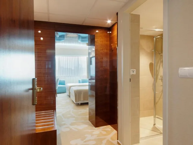 غرفة قياسية بسرير مزدوج، Lotus Them Spa Luxury Resort 5/5