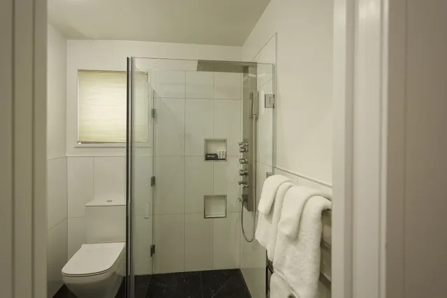 استوديو بسرير كوين، Delorenzo S Studio Apartments 6/9