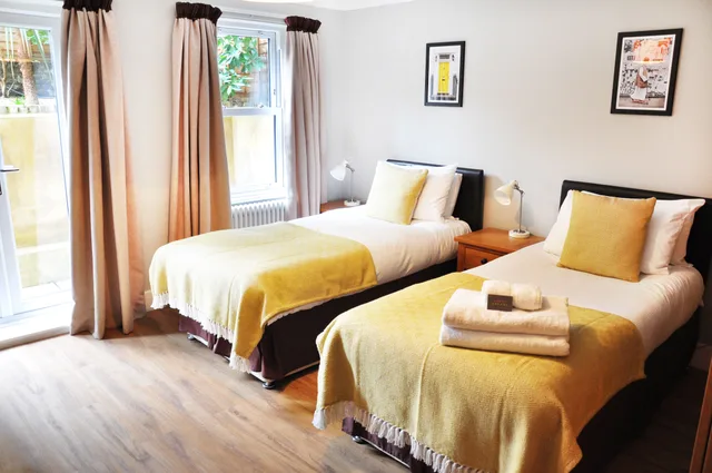 Room, 2 Beds, 2 Bathrooms، Lamington Apartments 1/1
