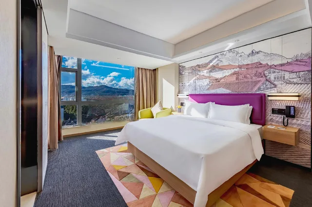 غرفة سوبيريور بسرير مزدوج، Hampton by Hilton Lijiang Old Town 1/1