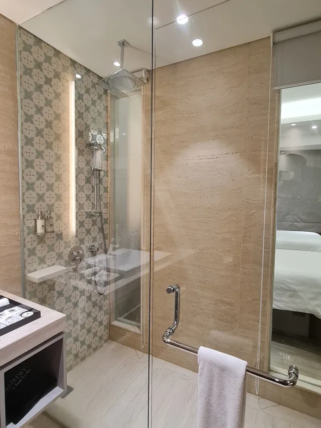 غرفة سوبيريور بسريرين منفصلين، Trembesi Hotel BSD 2/3