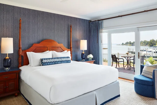 Deluxe, King Bed, Water View، Tides Inn 2/5