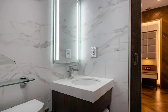 غرفة بسرير مزدوج لذوي الإعاقة، Hotel 32One 2/2