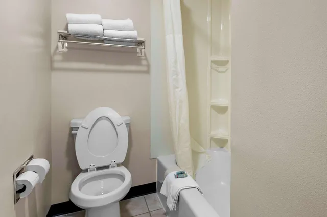 Suite, Multiple Beds, Ground Floor, Best Western Lee's Motor Inn 6/6
