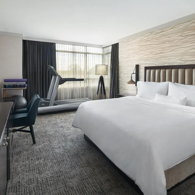 Westinworkout, Guest Room, King Bed، The Westin Baltimore Washington Airport - BWI 2/4